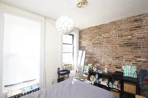 Rented by Jonis Realty | media 5