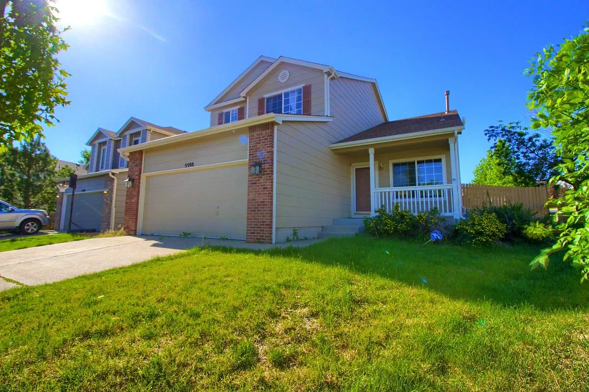5 bed, 2.5 bath, 2072 sqft, $3,100 — Photo 1