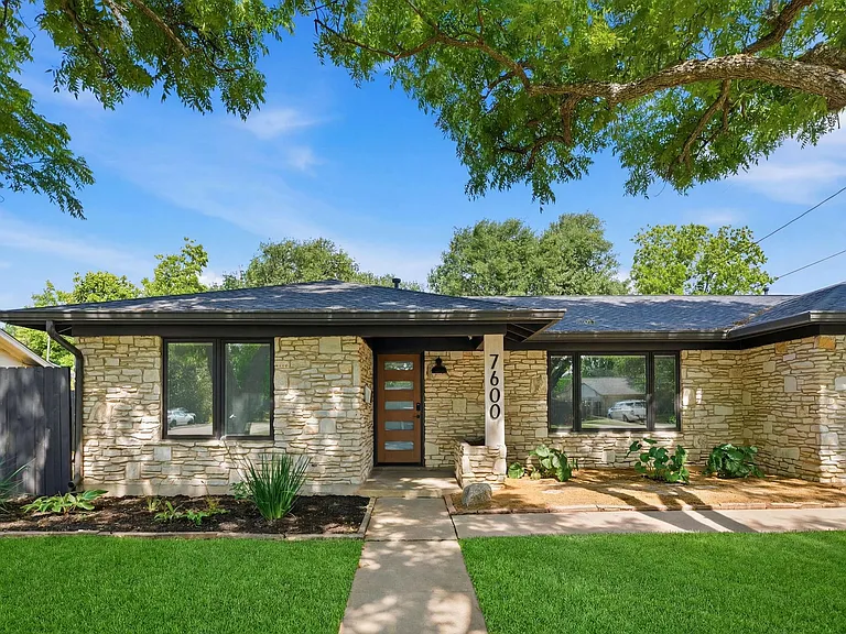 7600 Shoal Creek Blvd — Photo 33