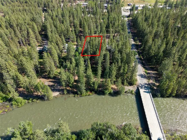 3 Mazama Bridge Road, Mazama, WA 98833
