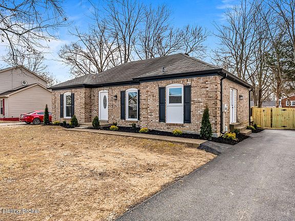 4th image of 1112 Herr Ln