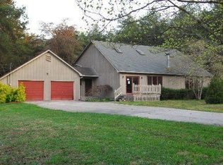 1133 Whirlaway Ln, Seymour, TN 37865