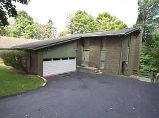 1241 Earlford Dr, Pittsburgh, PA 15227