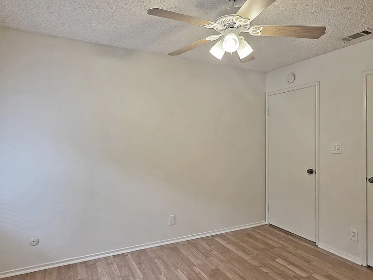 4336 Fair Oaks Blvd — Photo 16