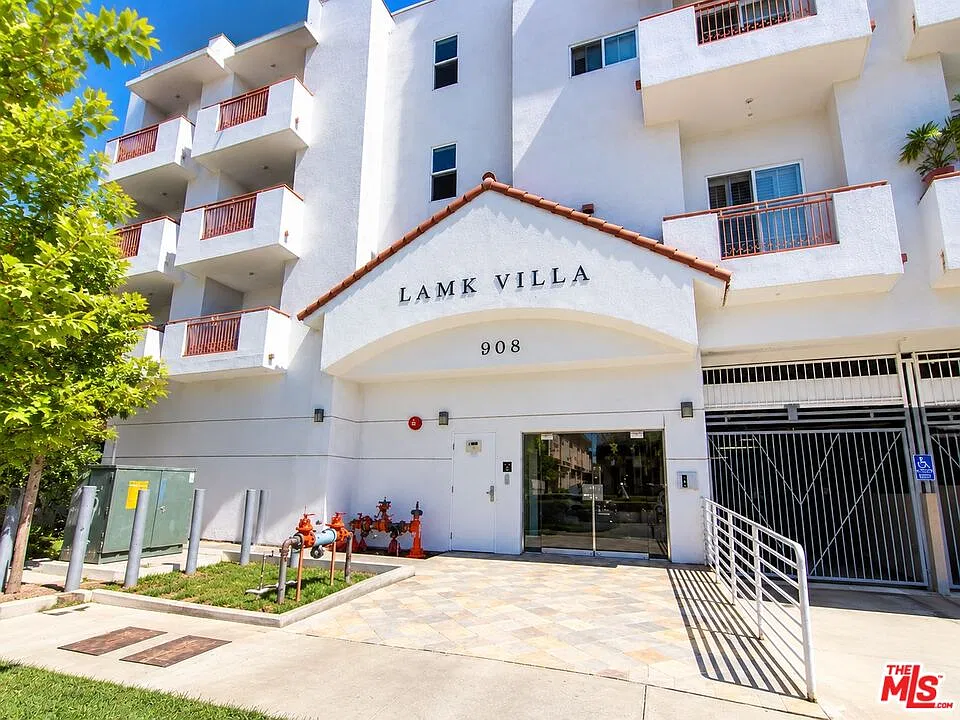 908 S Ardmore Ave #302