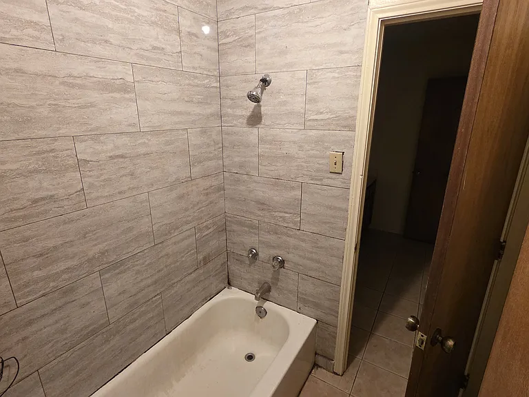 1002 Vera Ct — Photo 8