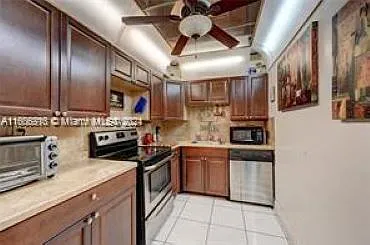 3730 N Pine Island Rd — Photo 3