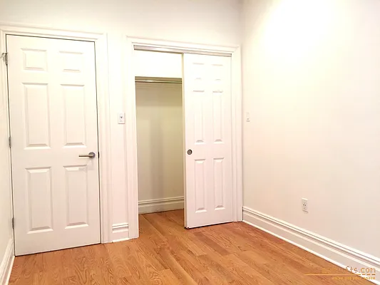 Rented by aptsandlofts.com | media 13