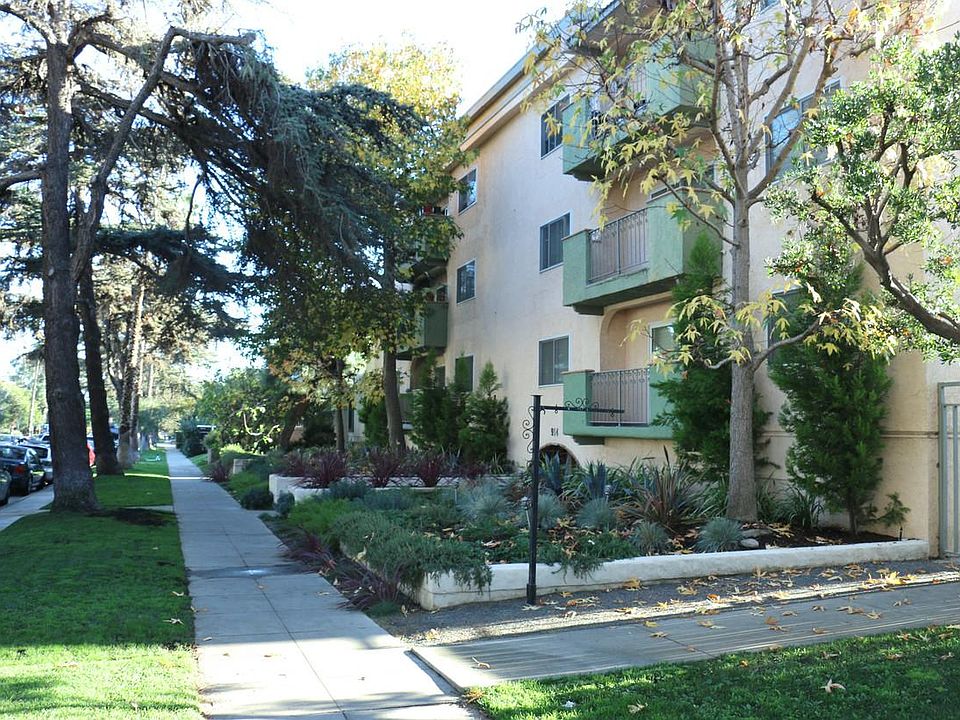 1st image of 914 Lincoln Blvd APT 302