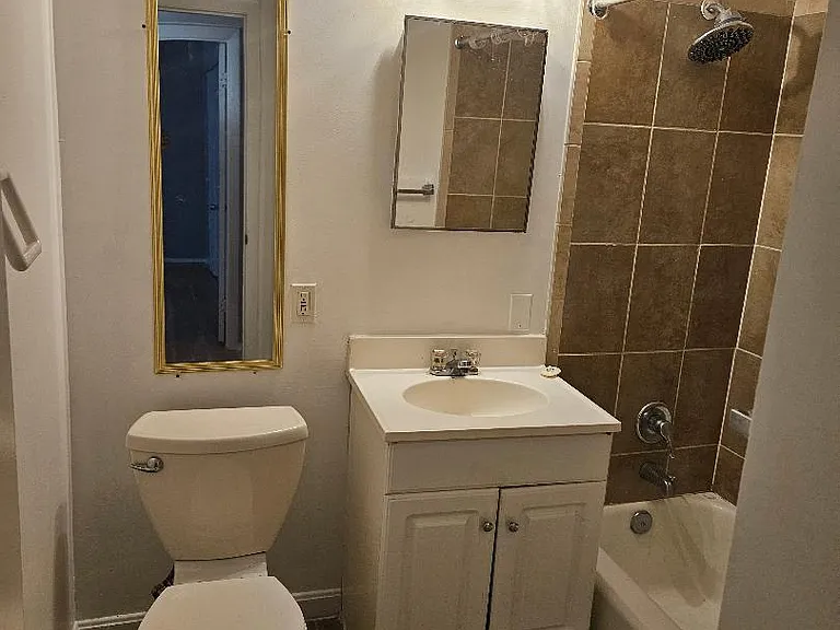 3936 Stone Gate Dr #D — Photo 23