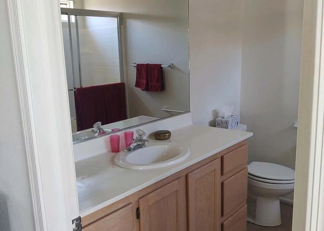 2 bed, 1128 sqft, $1,800 — Photo 2