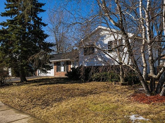 3rd image of 4182 Woodlake Dr