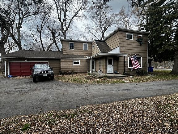 4th image of 2701 Clinton St