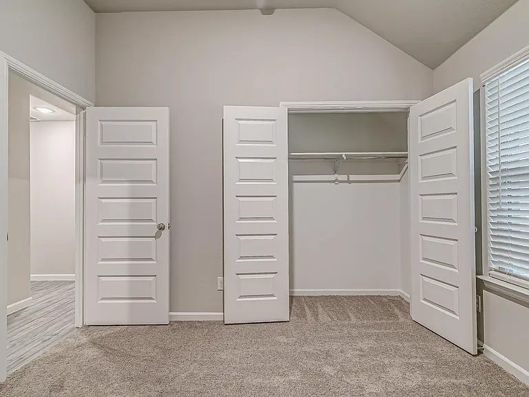 2419 Rocky Mountain Dr — Photo 25