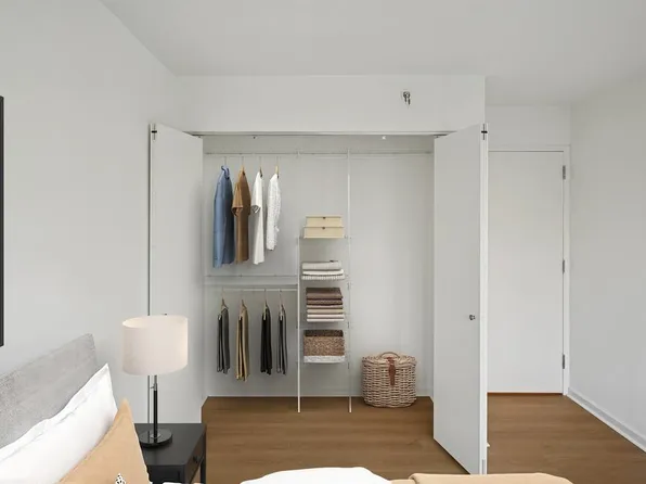 4-75 48th Avenue image 8 of 52