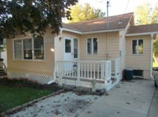 1205 E 4th St, Ottumwa, IA 52501