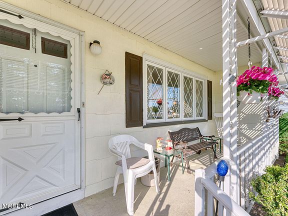 4th image of 106 Norfolk Court