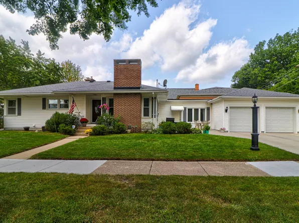 140 N Schubert St, Palatine, IL 60067