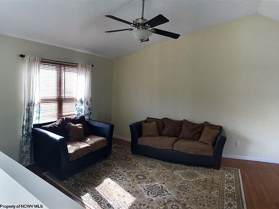 3rd image of 203 Prager Pl
