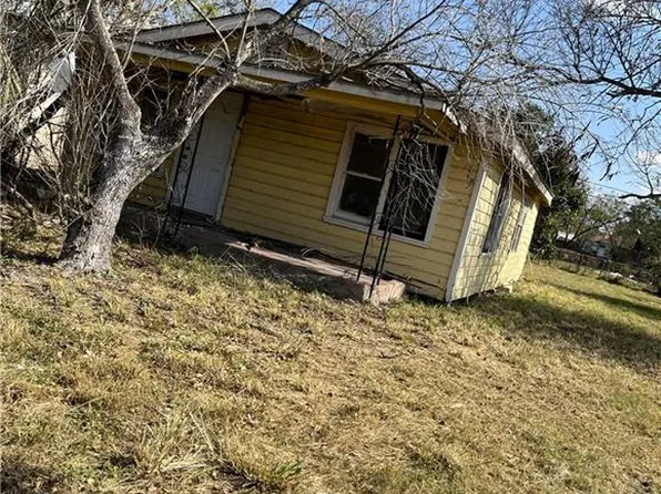 713 N Texas Ave, Mercedes, TX 78570