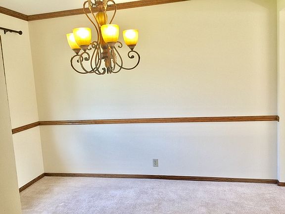 4th image of 4810 Eastwood Ct