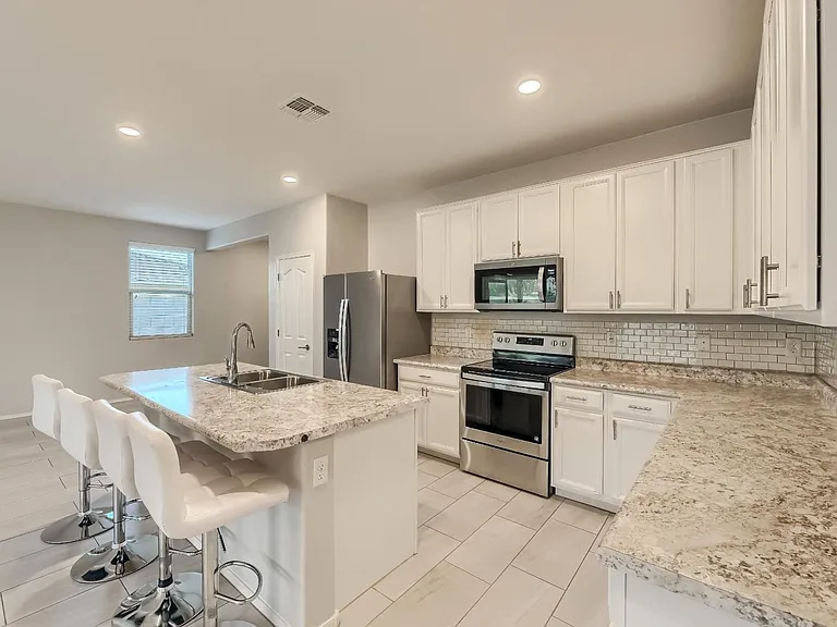 1754 E Grenadine Rd — Photo 11
