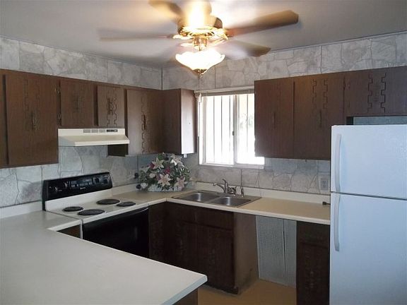 3rd image of 2741 S Olivia Ave
