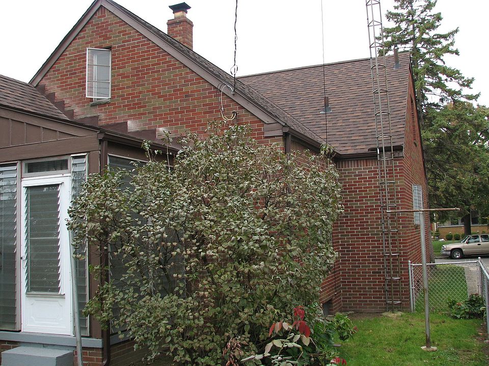 Rear View, Enclosed Porch