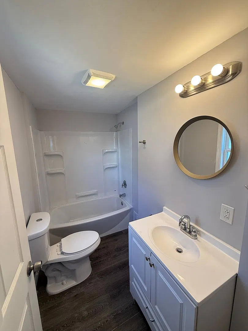 Newly Renovated 2 Bedroom In The Heart Of Bloomfield! — Photo 4