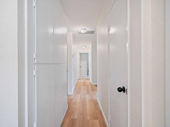5th image of 345 Amber Avenue