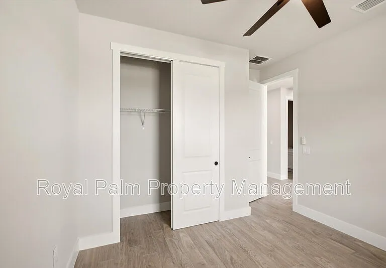 3750 NE 13th Ave — Photo 28