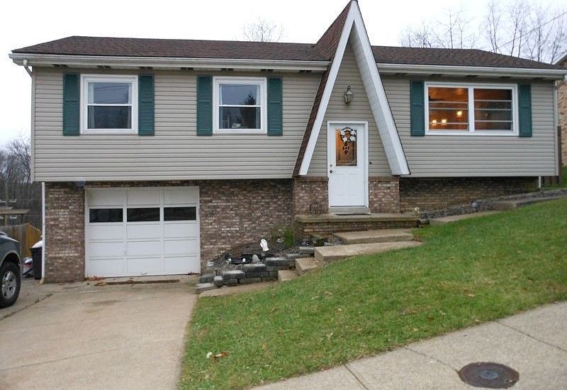 1st image of 216 Mayfair St