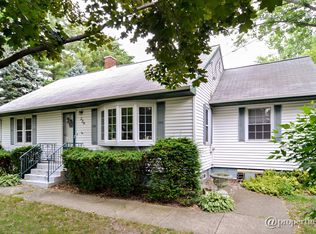 229 S Mayhew St, New Buffalo, MI