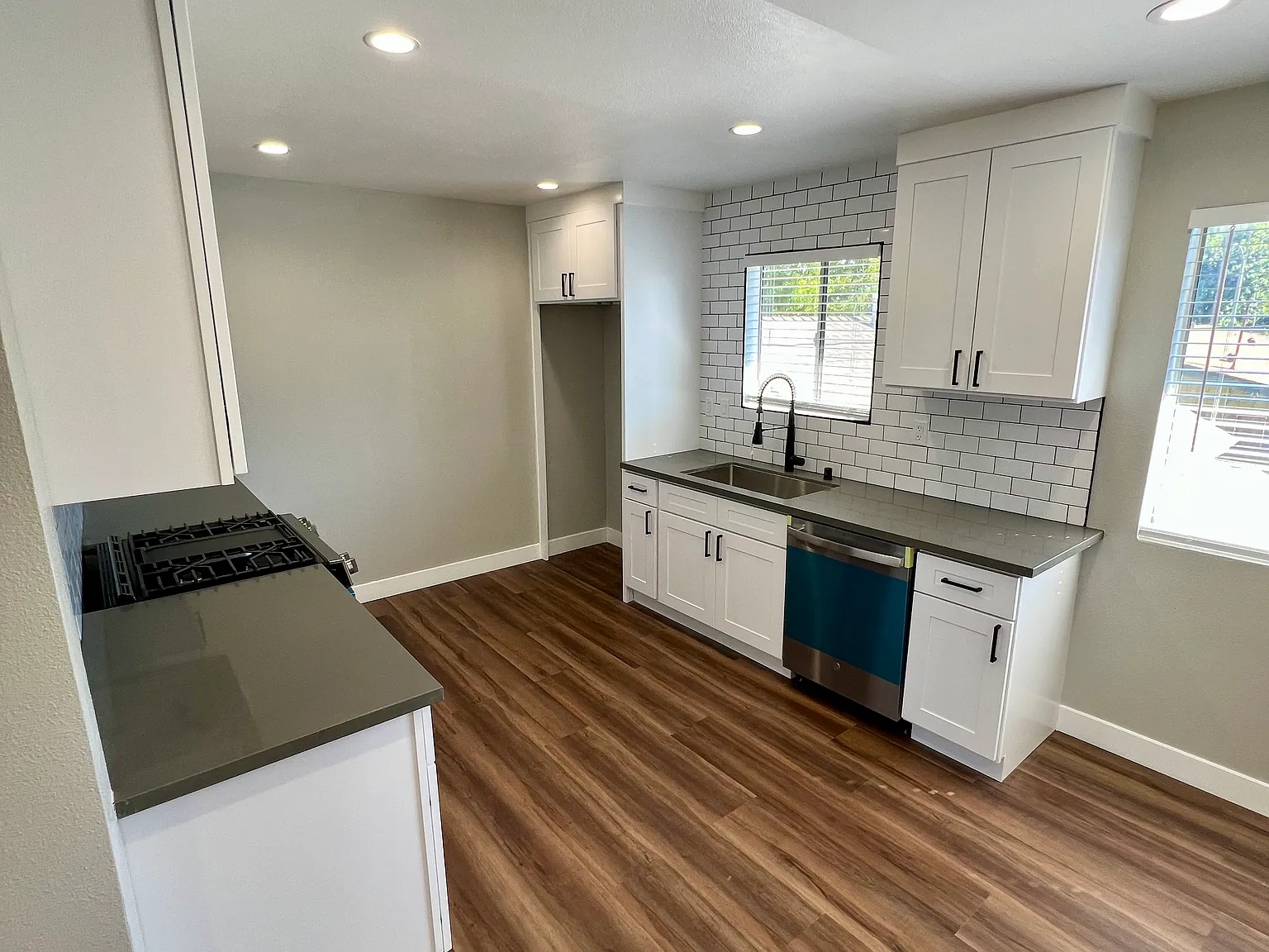 821 Obispo Ave — Photo 3