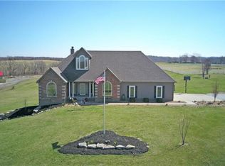11403 S Hunt Rd, Lone Jack, MO 64070