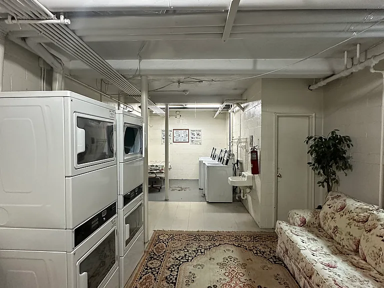 576 Whitney Ave #K — Photo 12