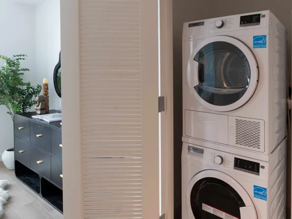 2385 3rd Avenue image 7 of 31