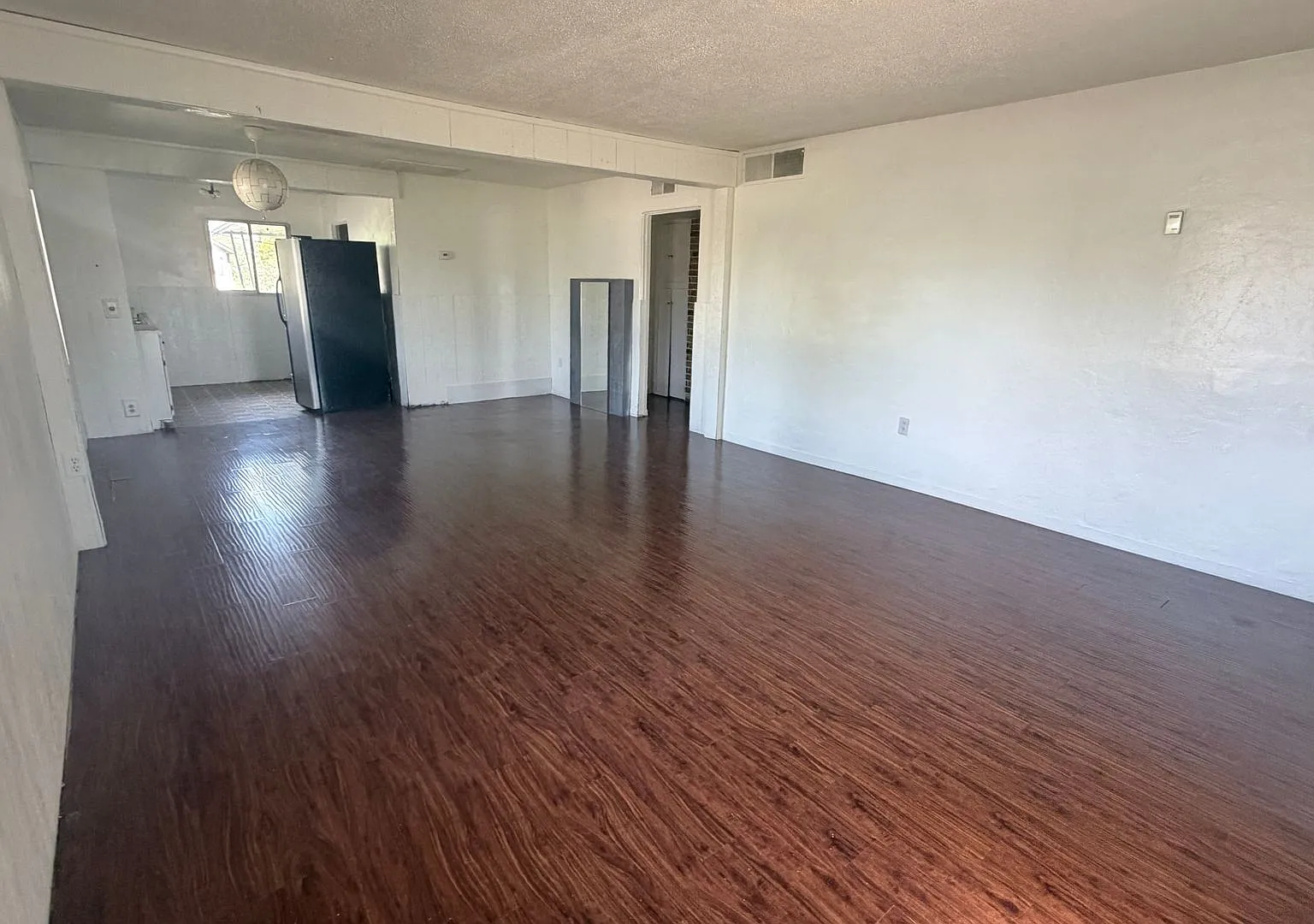 Tempe 2BR Home Large Yard, Pet Friendly, Second Chance Friendly — Photo 3