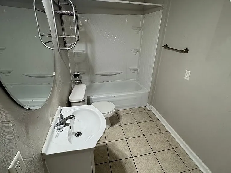 2840 Josephine St — Photo 5
