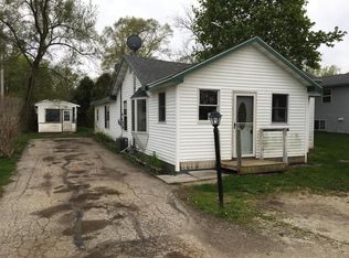 32809 Robers St, Burlington, WI 53105