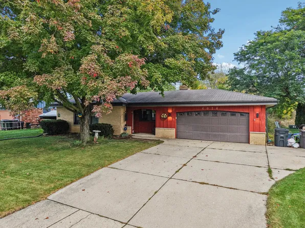 6074 South 33rd STREET, Greenfield, WI 53221