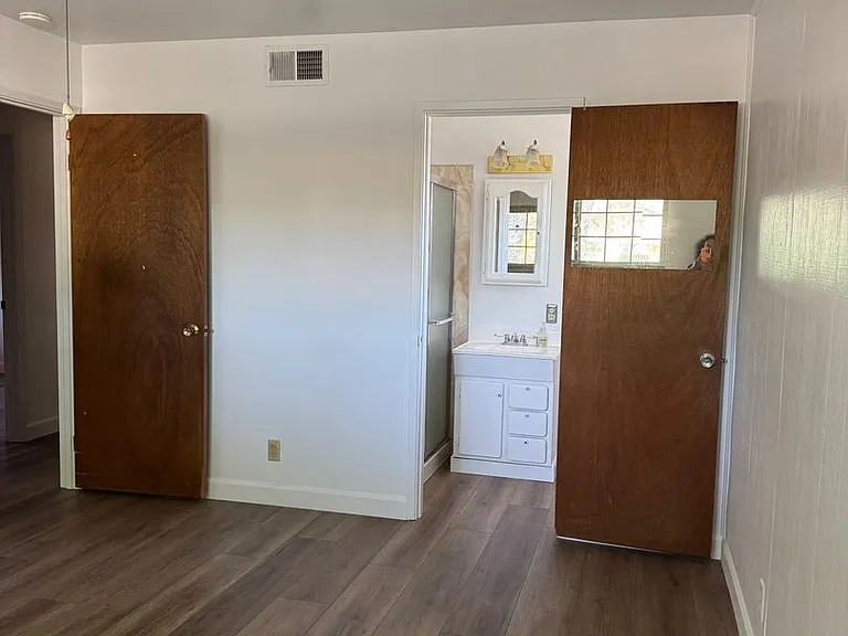 1214 Cornell Dr — Photo 5
