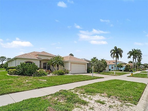 3rd image of 2885 ROYAL PALM DRIVE