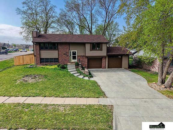 2nd image of 14411 Castlewood St