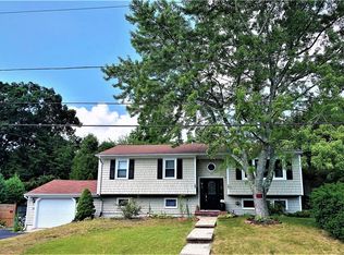 52 Andrews Ave, West Warwick, RI 02893