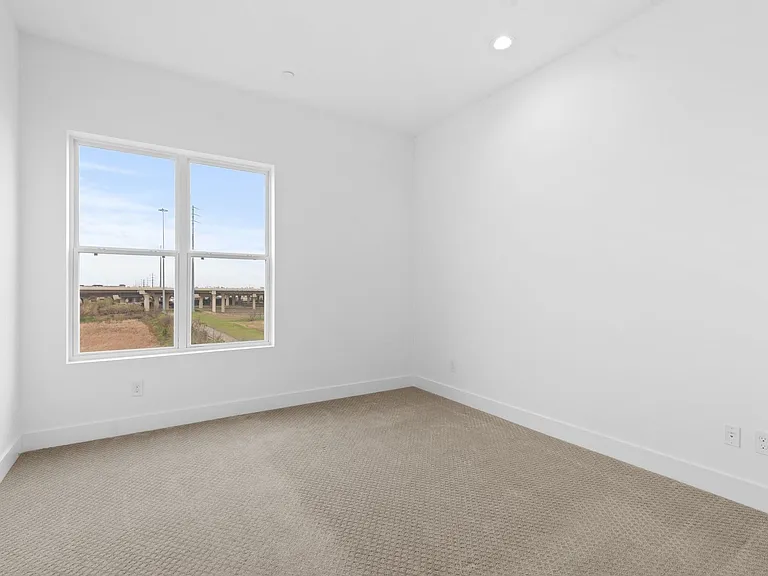 5915 E Post Oak Ln — Photo 32