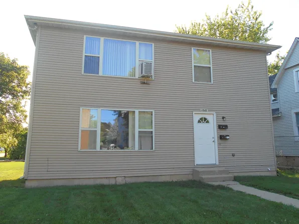 1042 Park Ave, North Chicago, IL 60064