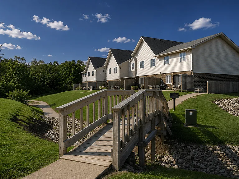 Lake Camelot Apartments — Photo 28