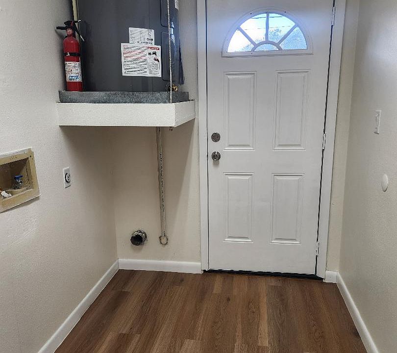 Laundry room with all hook up. New water heater.
