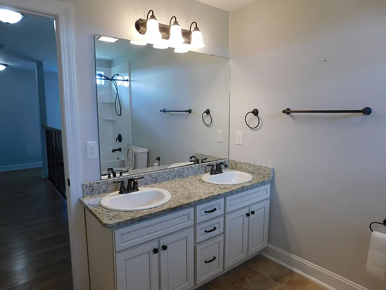 101 Staffordshire Dr — Photo 45